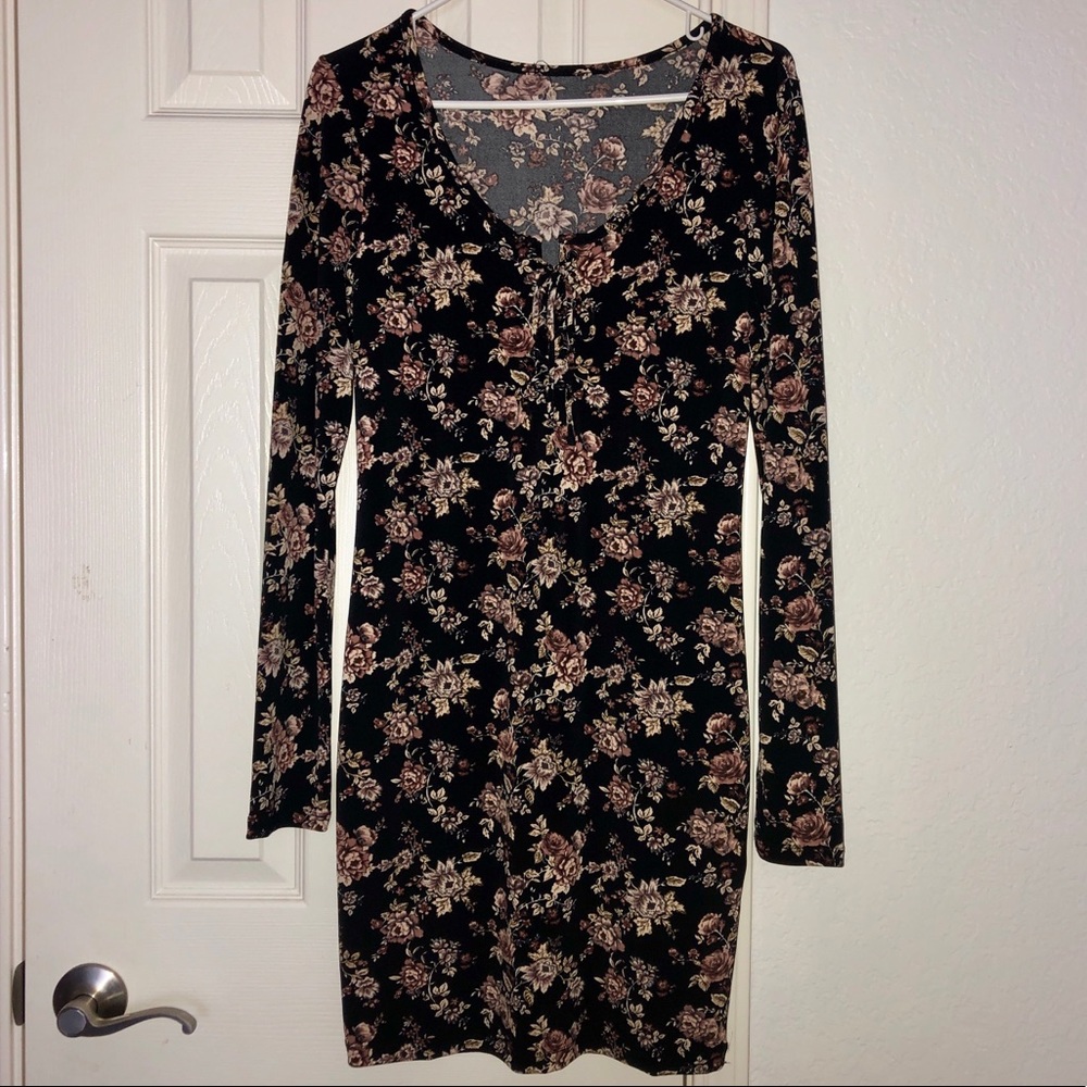 Forever 21 Long Sleeve Black Dress